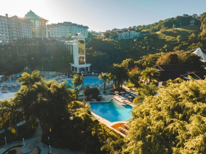 Feriados do mês de outubro movimentam o turismo catarinense Feriados do mês de outubro movimentam o turismo catarinense