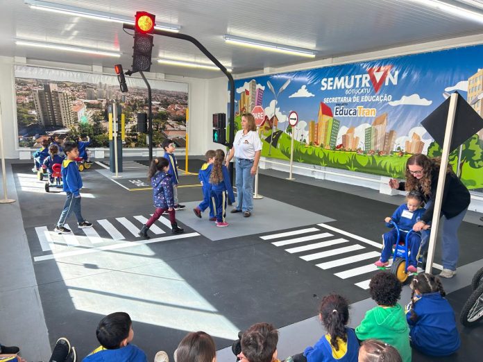 educatran-botucatu-190825