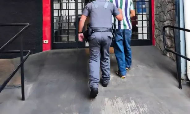 homem-preso-botucatu-200825