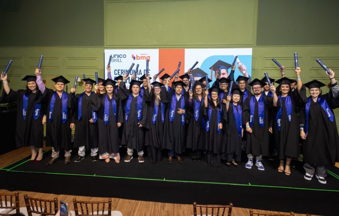 Bmg forma 1ª turma com benefício educação do Unico Skill