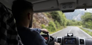 Escassez de caminhoneiros é risco para a economia Escassez de caminhoneiros é risco para a economia