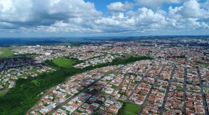 Endereço correto ajuda moradores, empresas e entregas em Botucatu