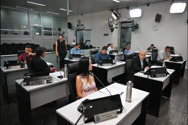 camara-botucatu-vereadores-300925