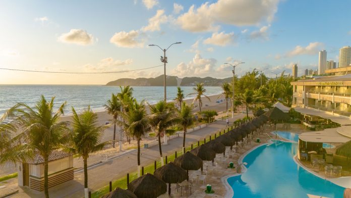 Engorda da Praia de Ponta Negra amplia permanência de visita Engorda da Praia de Ponta Negra amplia permanência de visita