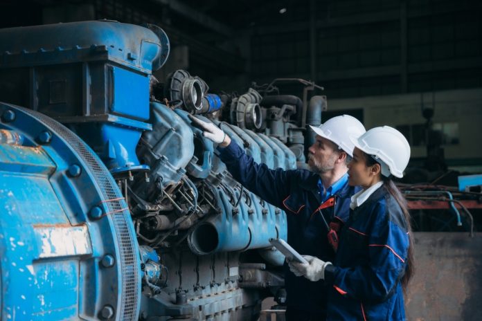 Manutenção garante a disponibilidade de máquinas na locação Manutenção garante a disponibilidade de máquinas na locação