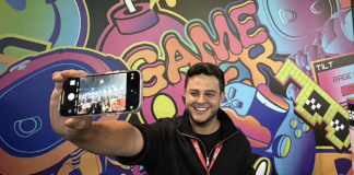 Eldo Gomes marca presença na Brasil Game Show em São Paulo