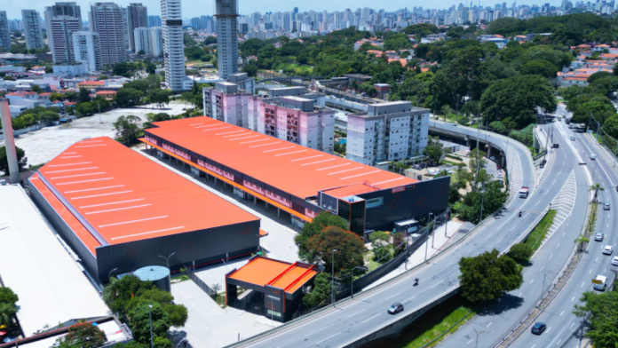 Boom do e-commerce faz logística rever malha urbana em SP Boom do e-commerce faz logística rever malha urbana em SP