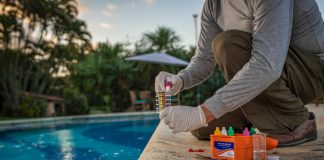 Bactéria ‘comedora de carne’ contamina atletas em piscina Bactéria 'comedora de carne' contamina atletas em piscina