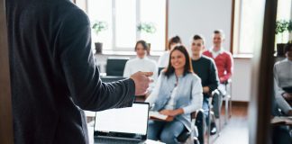 Cursos de IA refletem nova fase do ensino no Brasil Cursos de IA refletem nova fase do ensino no Brasil