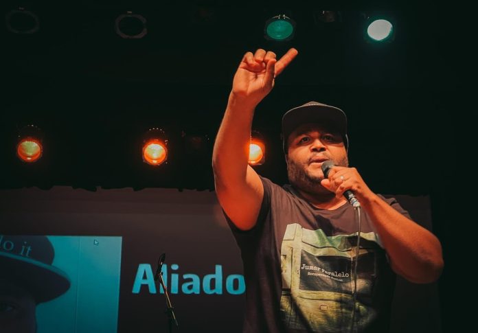 Hip hop underground desafia lógica comercial