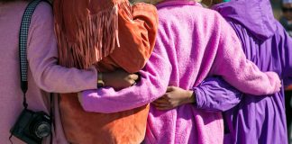 No Outubro Rosa, seguro de vida para mulheres ganha destaque