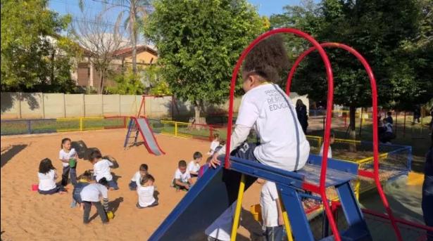 criancas-parque-escola-botucatu-271025