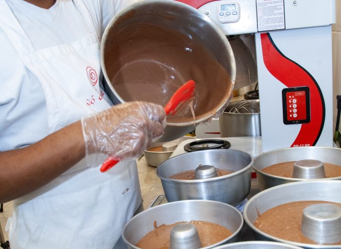 Fábrica de Bolo Vó Alzira lança linha de Bolos Cuca Fábrica de Bolo Vó Alzira lança linha de Bolos Cuca