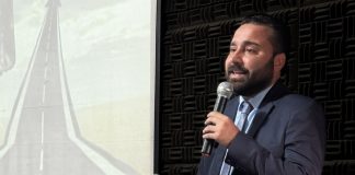 Cofundador da Flow Multas palestra na UNIRJ sobre trânsito Cofundador da Flow Multas palestra na UNIRJ sobre trânsito