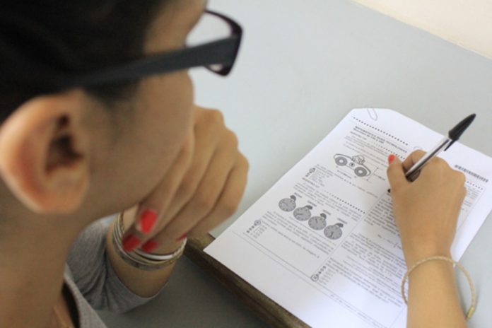 Plataforma AZ fará correção ao vivo do Enem 2025 Plataforma AZ fará correção ao vivo do Enem 2025