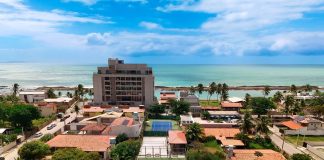 Ritz inaugura clube de tênis em Barra de São Miguel Ritz inaugura clube de tênis em Barra de São Miguel