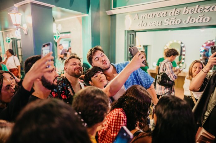 Autenticidade de creators fortalece vendas na Black Friday