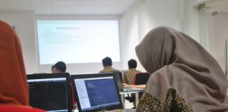 Coursera impulsiona trilhas de aprendizado no Brasil Coursera impulsiona trilhas de aprendizado no Brasil