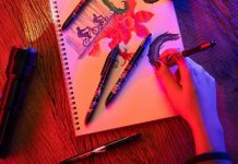 BIC lança linha da caneta 4 Cores da série Stranger Things