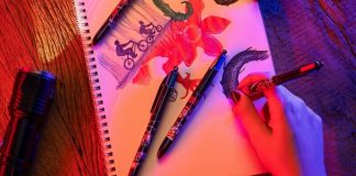 BIC lança linha da caneta 4 Cores da série Stranger Things BIC lança linha da caneta 4 Cores da série Stranger Things