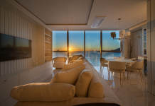 Apartamento une estilo Hamptons e tecnologia em BC