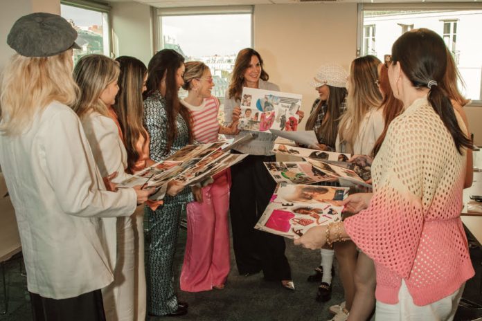 Clientes de luxo redefinem consumo e impulsionam mudanças Clientes de luxo redefinem consumo e impulsionam mudanças