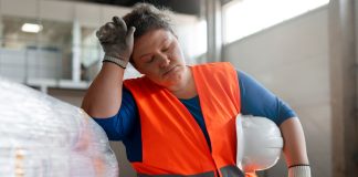 Exercício de atividade insalubre prevê direitos específicos