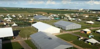 Galpões lonados ganham espaço no agronegócio Galpões lonados ganham espaço no agronegócio