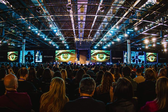 RD Summit 2025 reuniu 20 mil pessoas em São Paulo