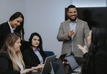 Médicos brasileiros podem validar o diploma na Europa Médicos brasileiros podem validar o diploma na Europa