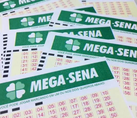 Ninguém acerta e prêmio da Mega-Sena vai a R$ 1 bilhão