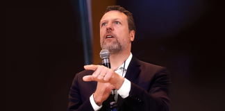 Estudo do ISG menciona Falconi pelo uso de IA em gestão Estudo do ISG menciona Falconi pelo uso de IA em gestão