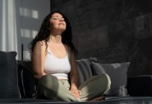 Brasil enfrenta persistência do descuido com a saúde mental