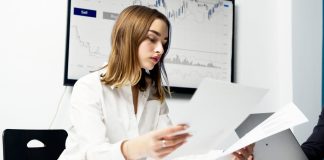 Mulheres ainda são minoria entre investidores no Brasil