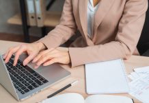 IA jurídica amplia produção de peças no Brasil