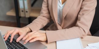 IA jurídica amplia produção de peças no Brasil IA jurídica amplia produção de peças no Brasil