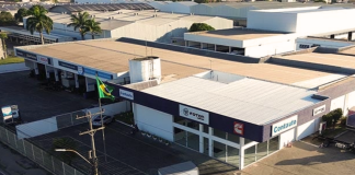 Pais superam o desafio de passar o legado aos filhos Pais superam o desafio de passar o legado aos filhos