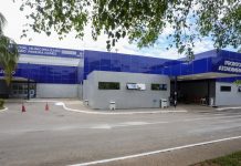 Bebê de 1 ano e 7 meses baleada na cabeça recebe alta