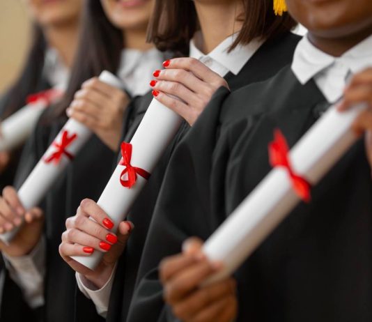 Salário médio em concursos federais chega a R$ 10.545 para nível superior