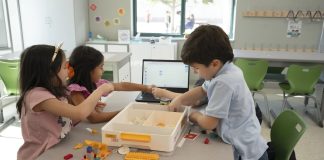 LEGO® Education amplia ensino de computação e IA nas escolas LEGO® Education amplia ensino de computação e IA nas escolas