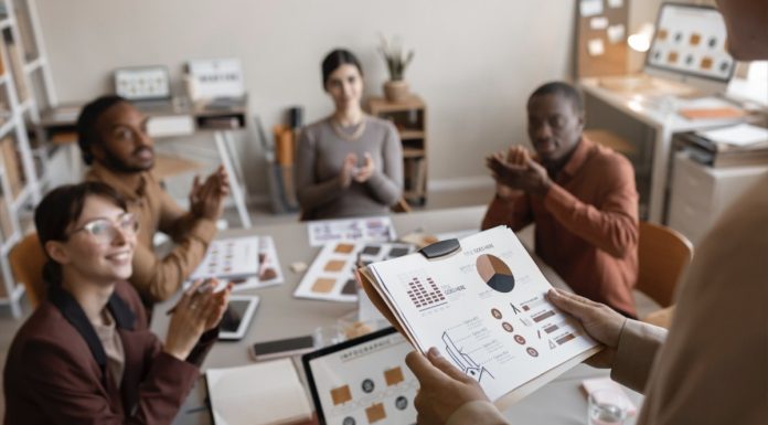 Gestão de mudança vira fator crítico para empresas em 2026 Gestão de mudança vira fator crítico para empresas em 2026