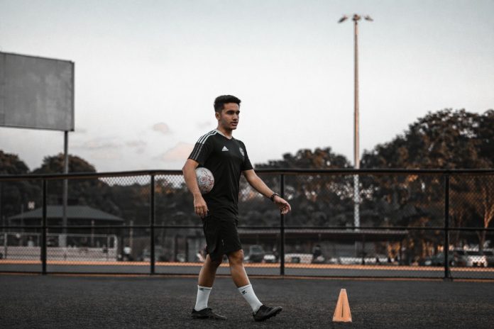 Treinador esportivo destaca importância do cuidado emocional