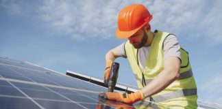 Energia solar aumenta geração de empregos no Brasil Energia solar aumenta geração de empregos no Brasil