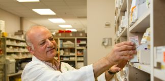 Plano educacional formará 800 farmacêuticos em quatro anos