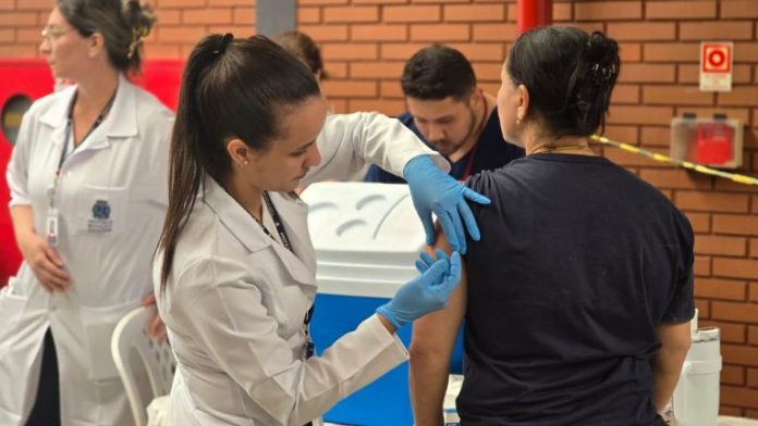 caio-vacina-dengue-230126