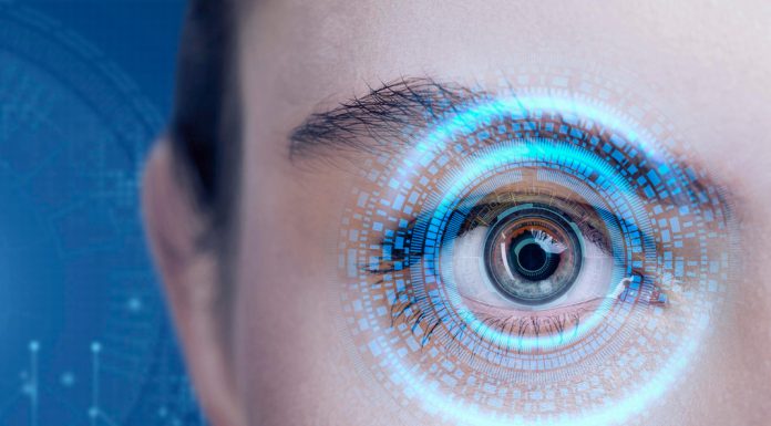 Lentes fácicas corrigem visão e cessam dependência de óculos Lentes fácicas corrigem visão e cessam dependência de óculos