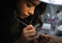 InfinitePay lança curso grátis para capacitar manicures