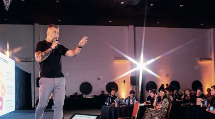 Cruz do Mérito JK reconhece impacto nacional de Robson Leite Cruz do Mérito JK reconhece impacto nacional de Robson Leite