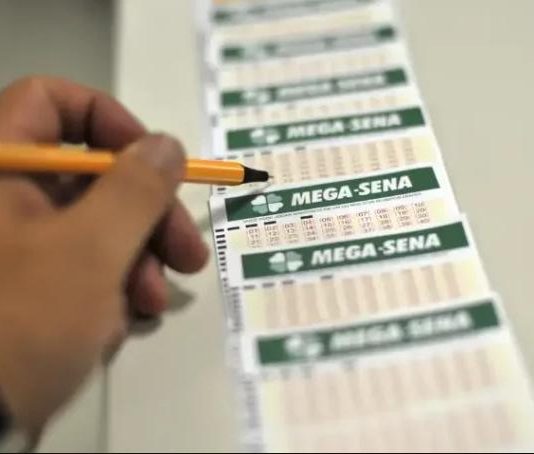 Ninguém acerta e prêmio da Mega-Sena vai a R$ 102 milhões