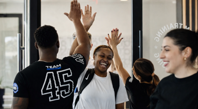 Beckham, Mark Wahlberg e Alex Pedron trazem F45 ao Brasil